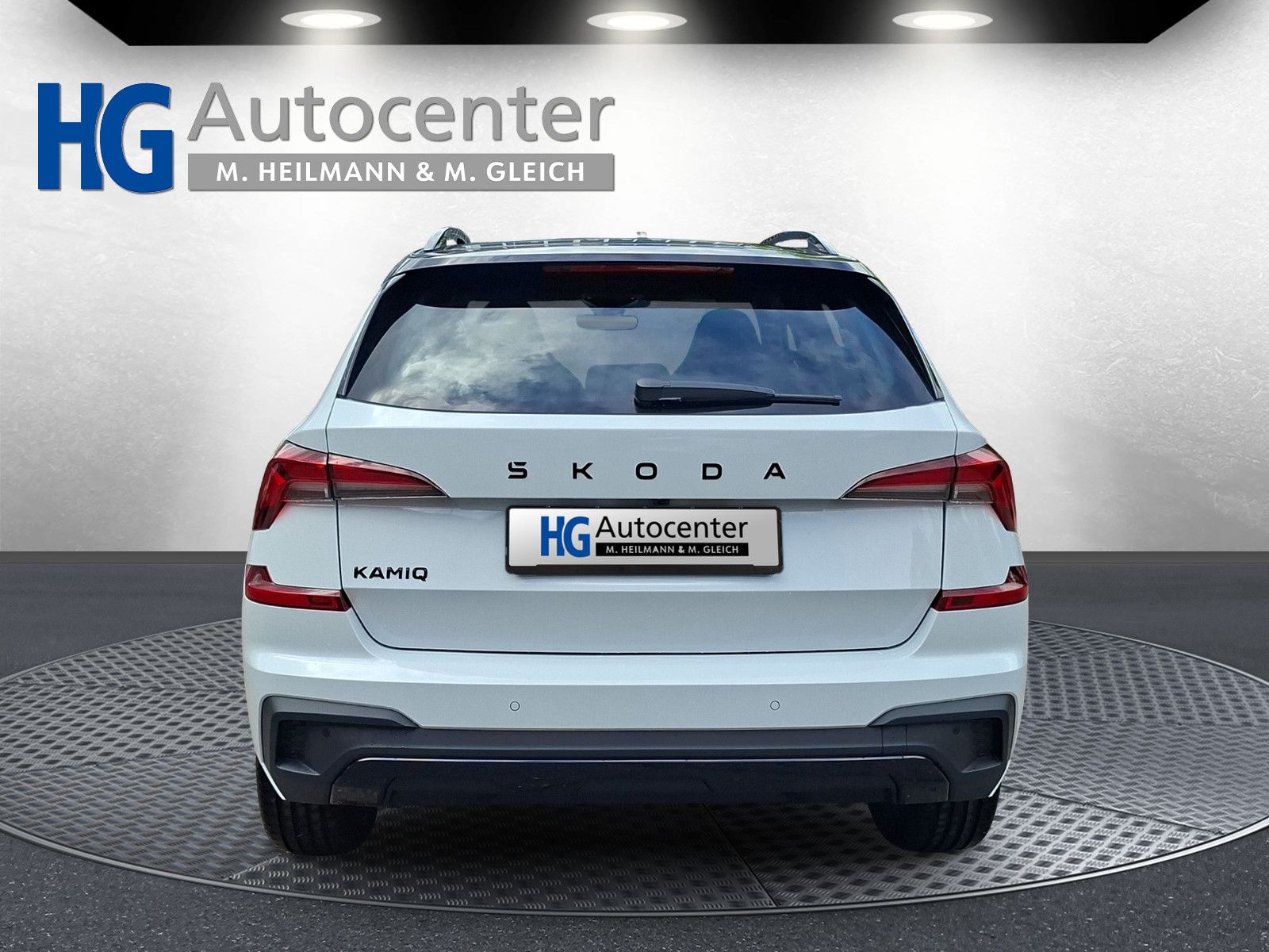 Fahrzeugabbildung SKODA Kamiq 1.5TSI Monte Carlo Pano 18"eHeck AHK 4 J.G