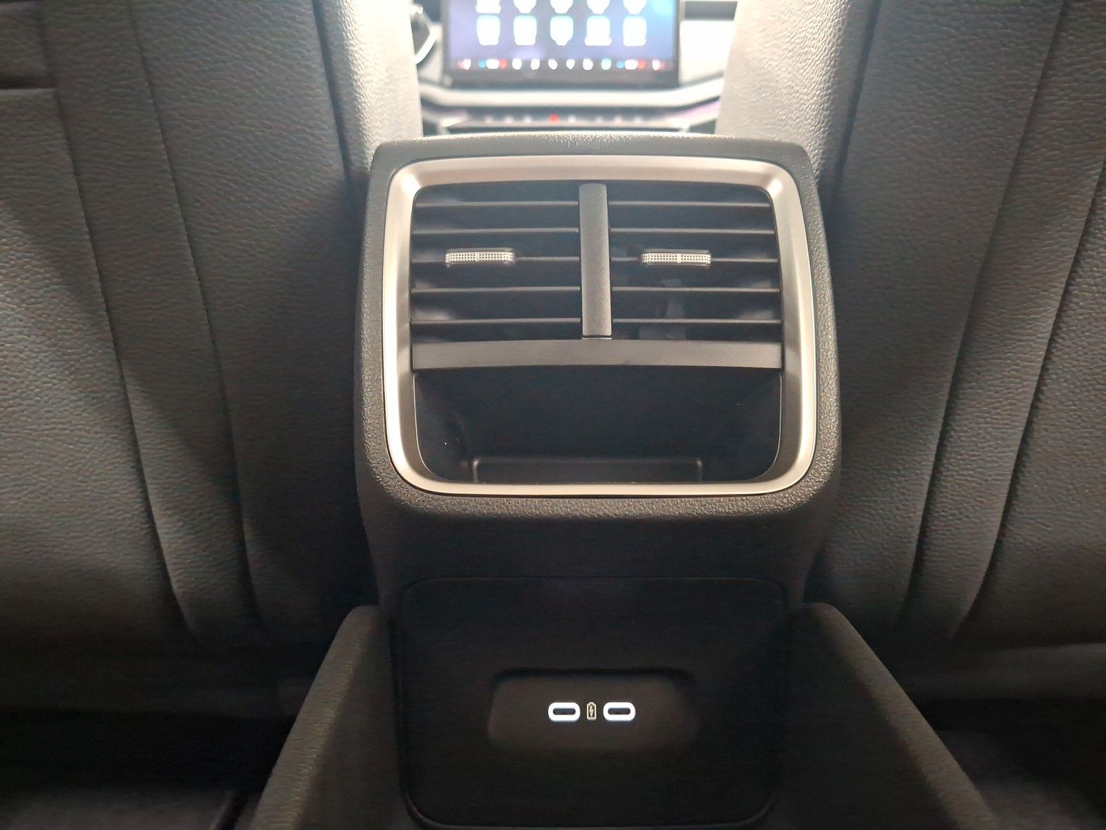 Fahrzeugabbildung SKODA Octavia Combi 1.5TSI eHeck ACC AHK 5J.Gar.Side