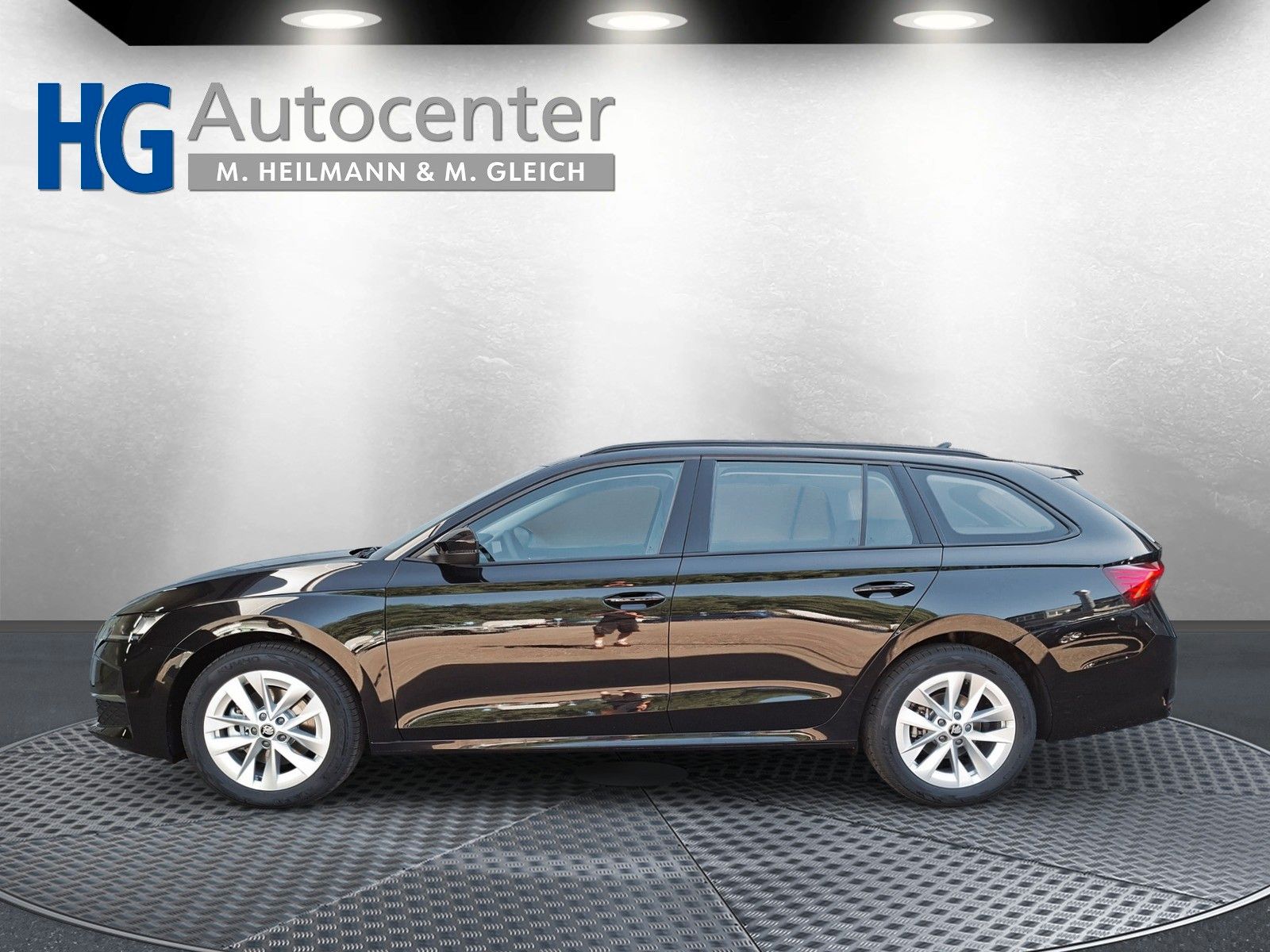 Fahrzeugabbildung SKODA Octavia Combi 1.5TSI eHeck ACC AHK 5J.Gar.Side