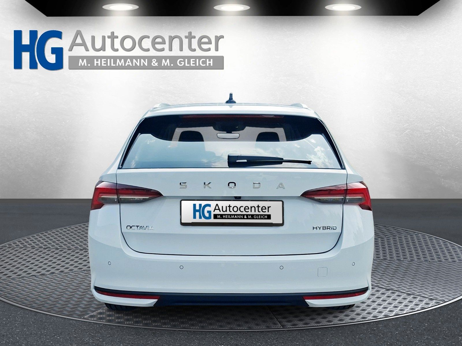 Fahrzeugabbildung SKODA Octavia Combi 1.5TSI eHeck ACC AHK 5J.Gar.Side