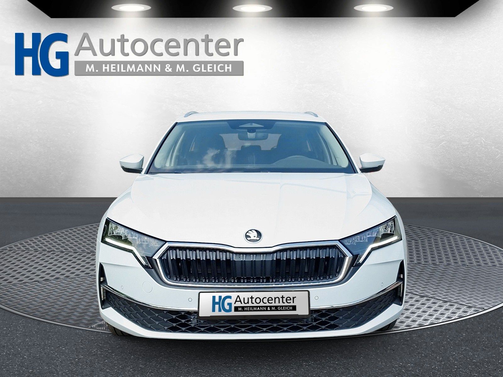 Fahrzeugabbildung SKODA Octavia Combi 1.5TSI eHeck ACC AHK 5J.Gar.Side
