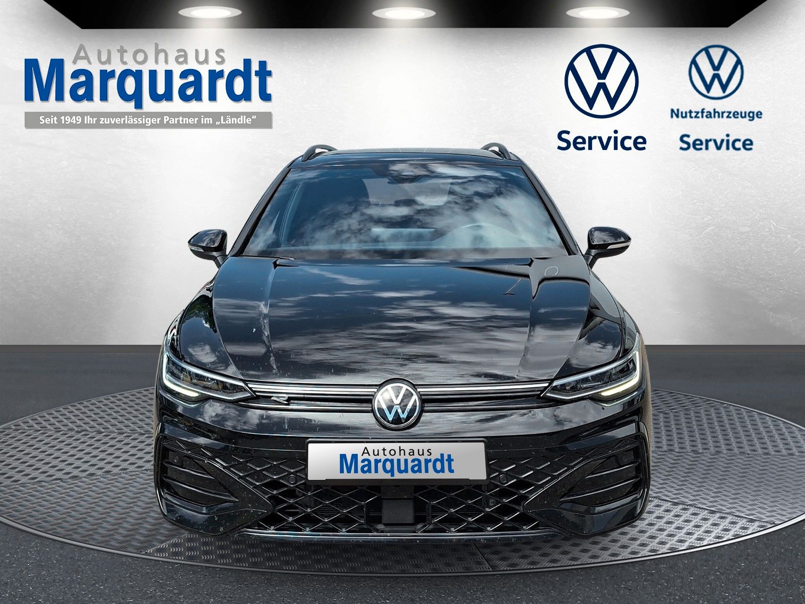 Fahrzeugabbildung Volkswagen Golf VIII Variant 1.5 eTSI DSG R-Line 17"Kamera