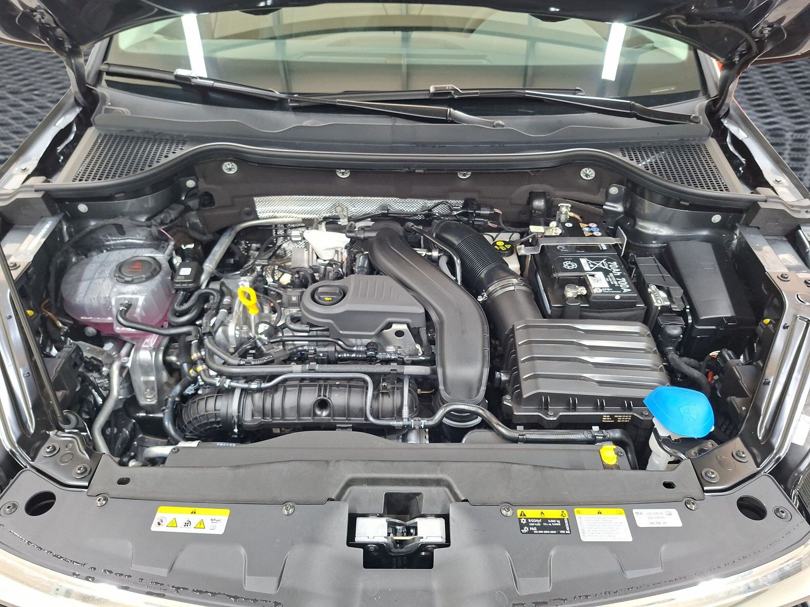 Fahrzeugabbildung SKODA Karoq Selection 2.0TDI 4x4 AHK ACC Navi Kamera