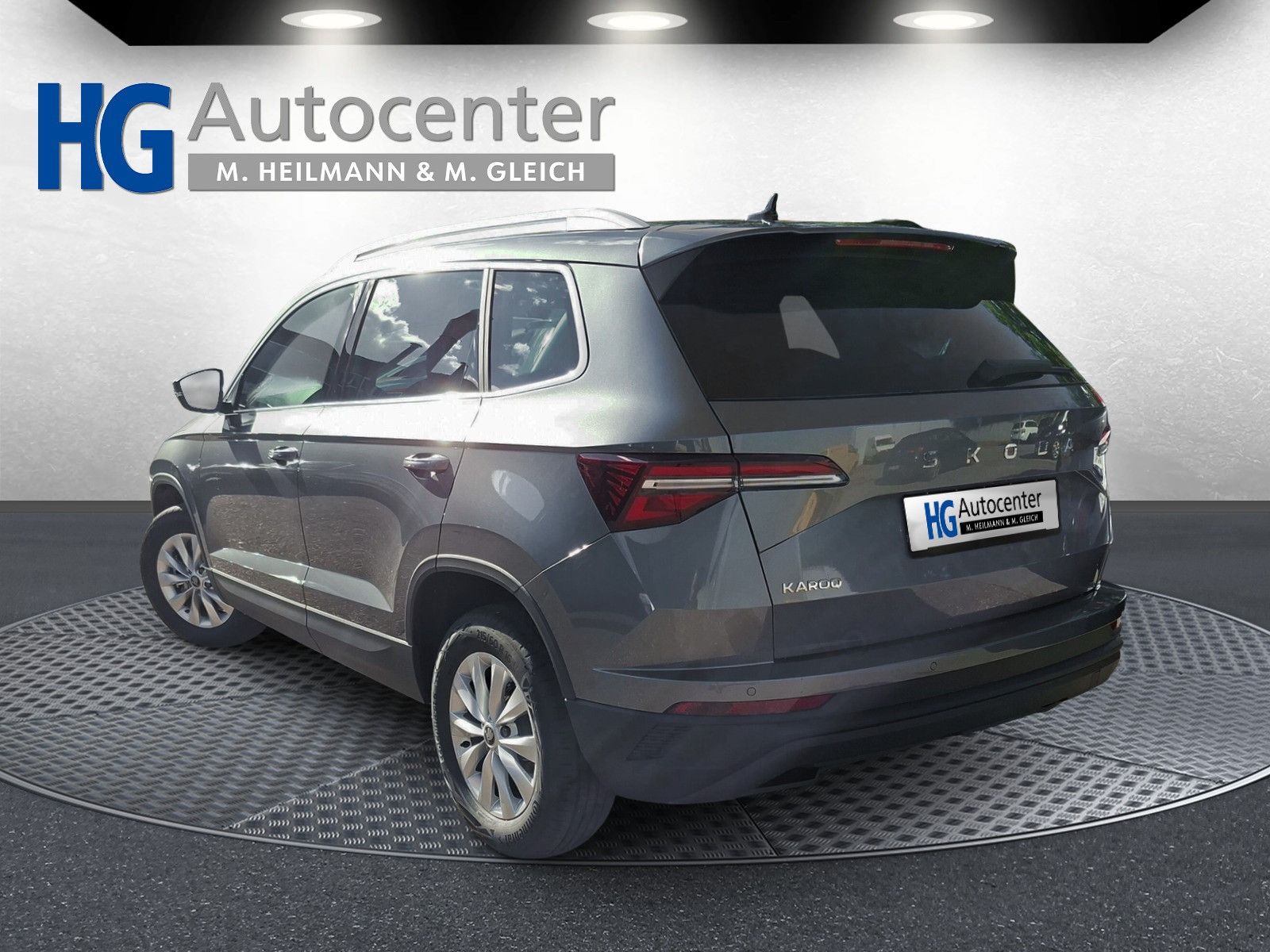 Fahrzeugabbildung SKODA Karoq Selection 2.0TDI 4x4 AHK ACC Navi Kamera