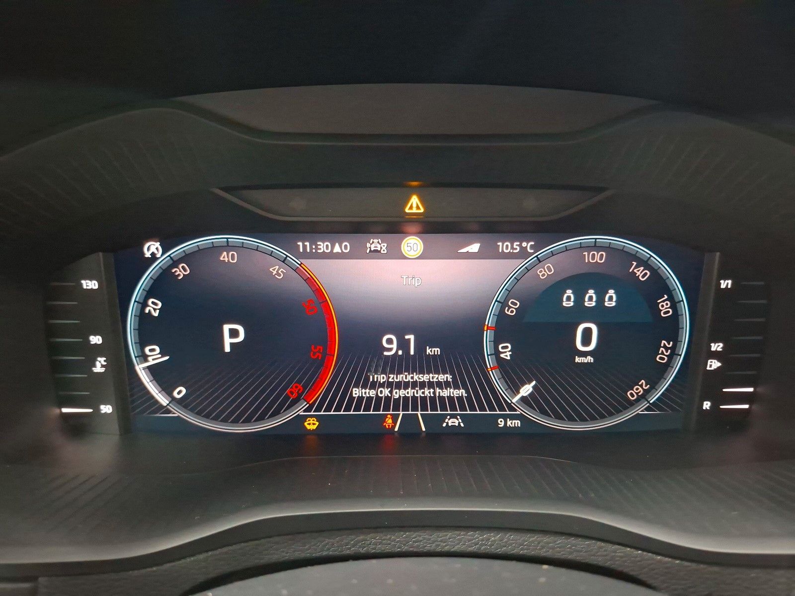 Fahrzeugabbildung SKODA Karoq Selection 2.0TDI 4x4 AHK ACC Navi Kamera