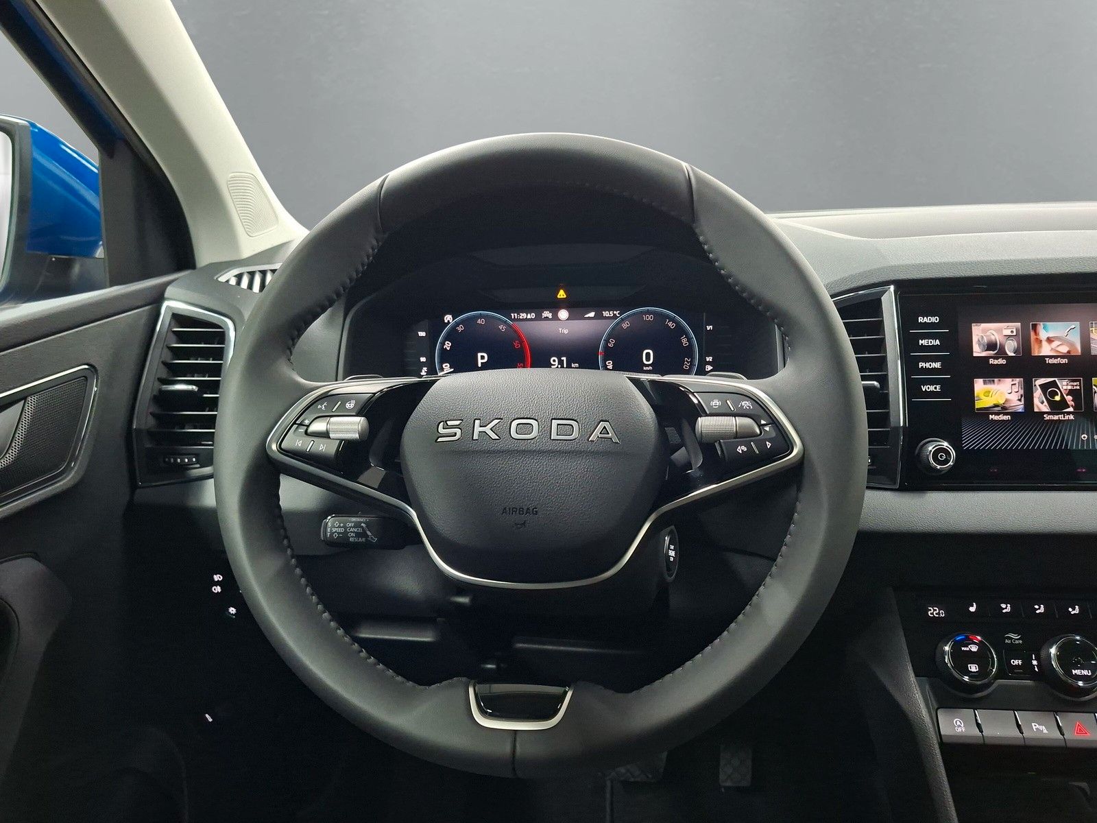 Fahrzeugabbildung SKODA Karoq Selection 2.0TDI 4x4 AHK ACC Navi Kamera