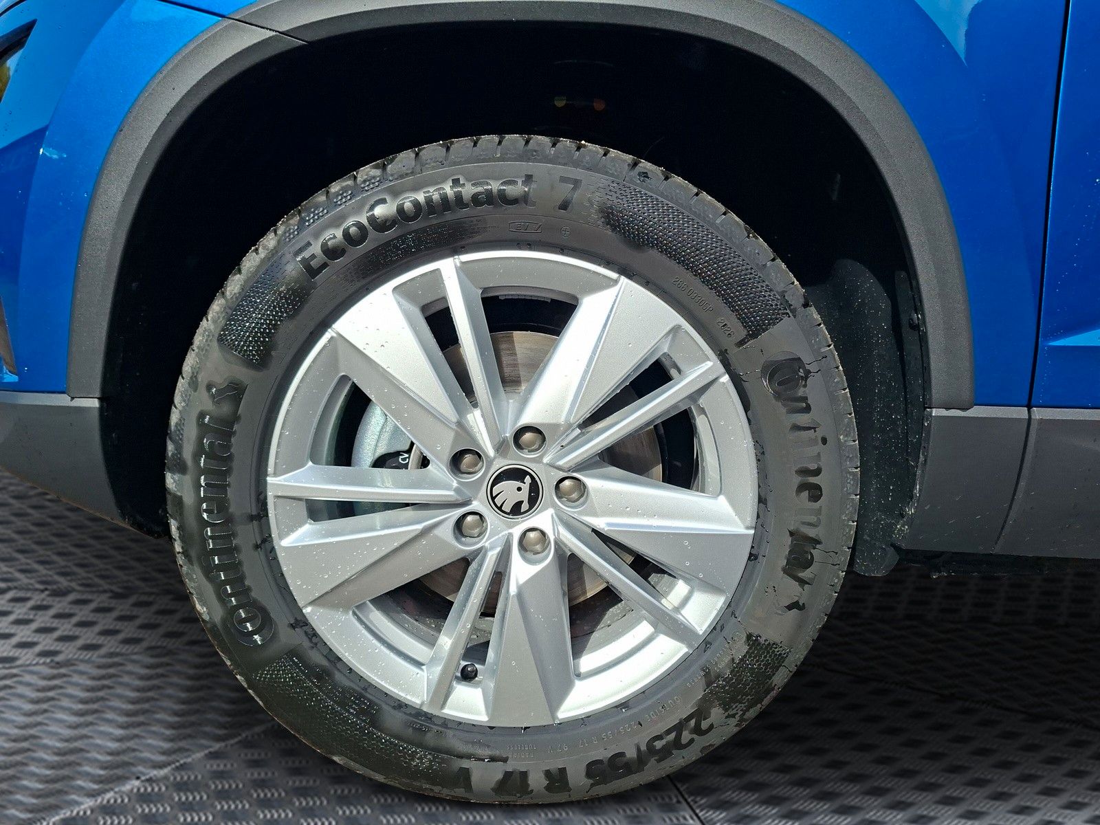 Fahrzeugabbildung SKODA Karoq Selection 2.0TDI 4x4 AHK ACC Navi Kamera