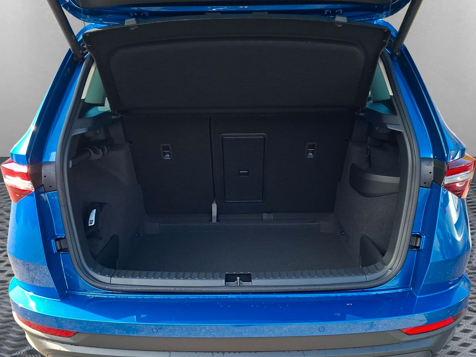 Fahrzeugabbildung SKODA Karoq Selection 2.0TDI 4x4 AHK ACC Navi Kamera