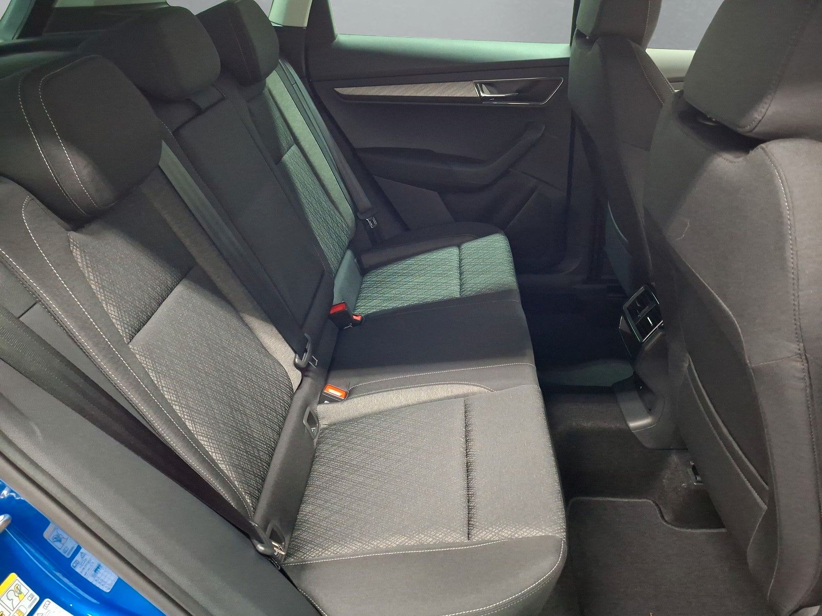 Fahrzeugabbildung SKODA Karoq Selection 2.0TDI 4x4 AHK ACC Navi Kamera