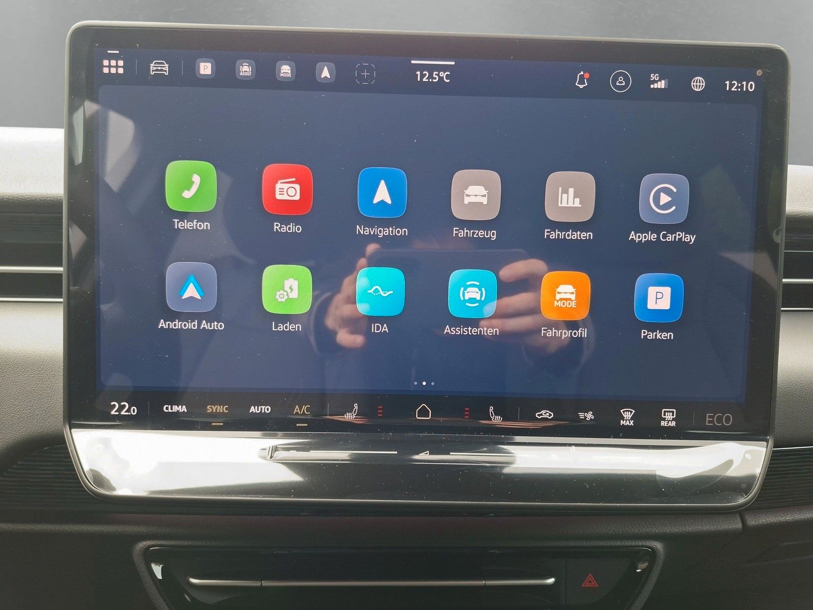 Fahrzeugabbildung Volkswagen ID.7 Tourer Pro 82KW Wärmepumpe 19"AHK Headup