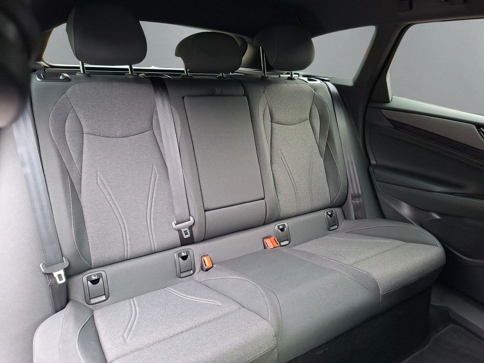 Fahrzeugabbildung Volkswagen ID.7 Tourer Pro 82KW Wärmepumpe 19"AHK Headup