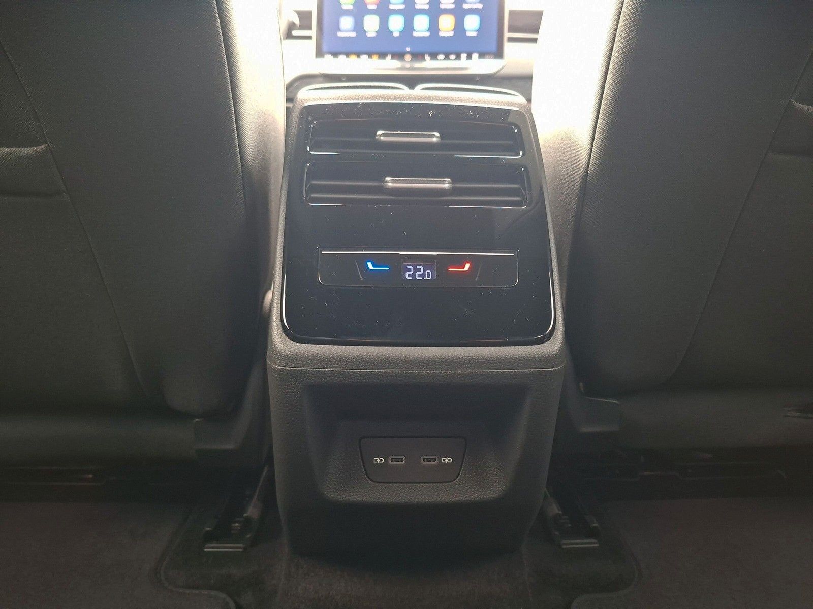 Fahrzeugabbildung Volkswagen ID.7 Tourer Pro 82KW Wärmepumpe 19"AHK Headup