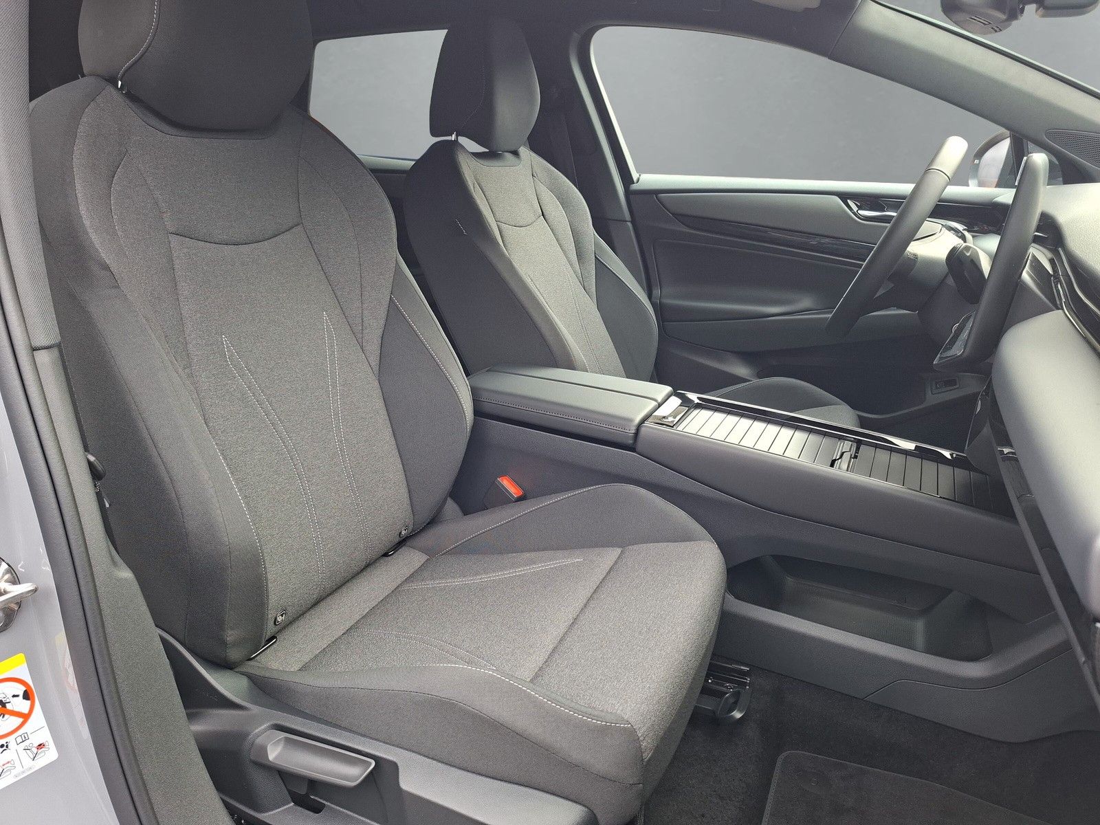 Fahrzeugabbildung Volkswagen ID.7 Tourer Pro 82KW Wärmepumpe 19"AHK Headup