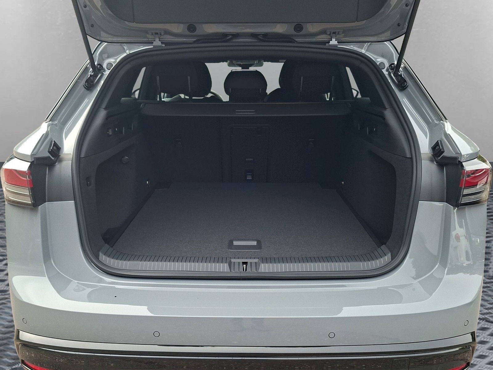 Fahrzeugabbildung Volkswagen ID.7 Tourer Pro 82KW Wärmepumpe 19"AHK Headup