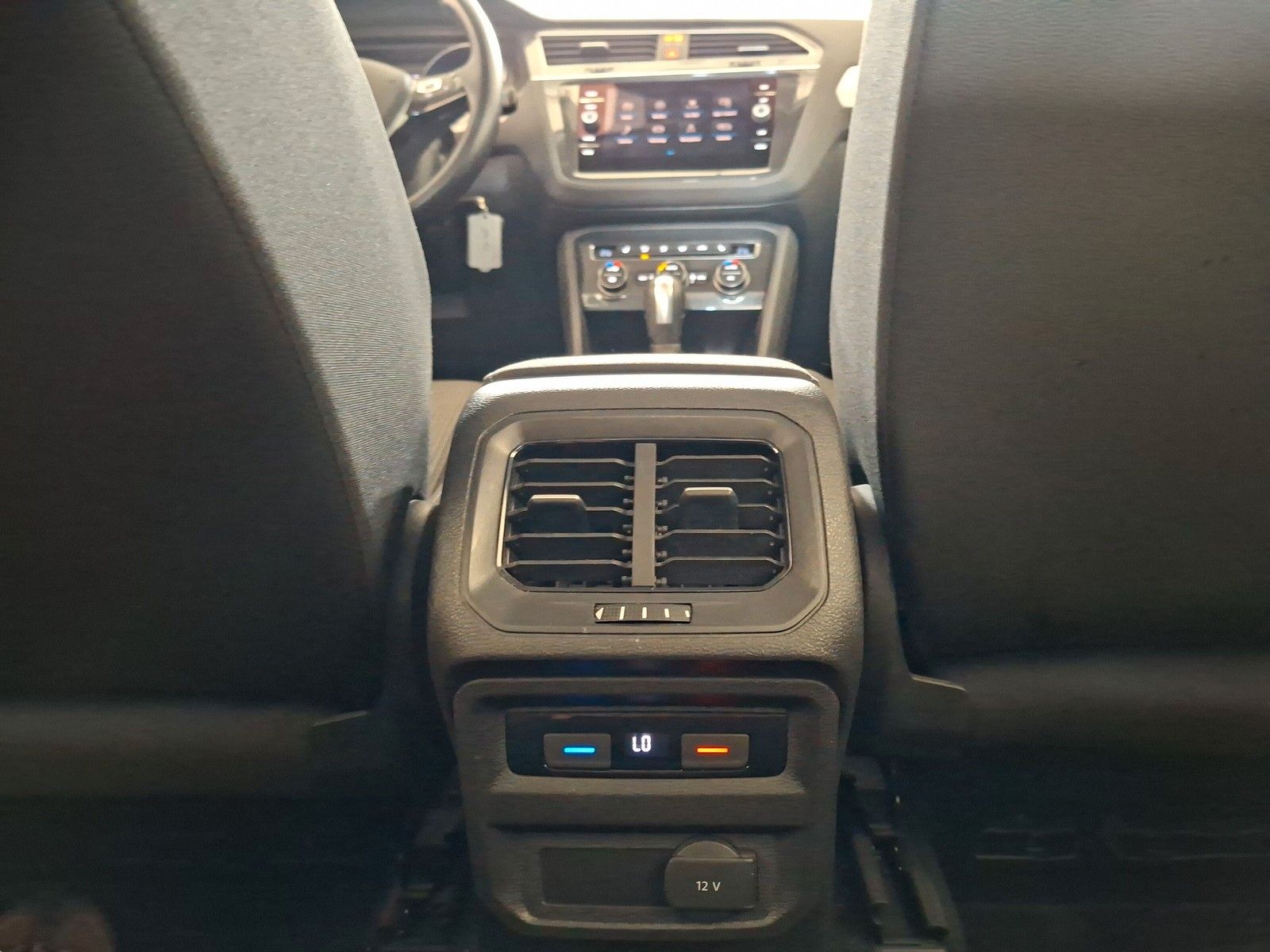 Fahrzeugabbildung Volkswagen Tiguan 1.5 TSI DSG Navi Sitzh.Klimautom.