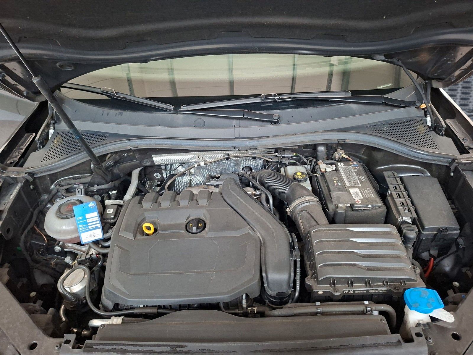Fahrzeugabbildung Volkswagen Tiguan 1.5 TSI DSG Navi Sitzh.Klimautom.
