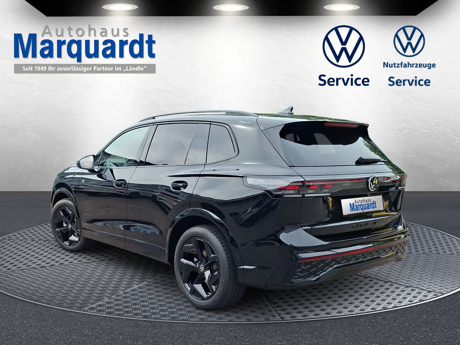 Fahrzeugabbildung Volkswagen Tiguan 1.5eTSI R-Line Pano IQMatrix AHK Headup