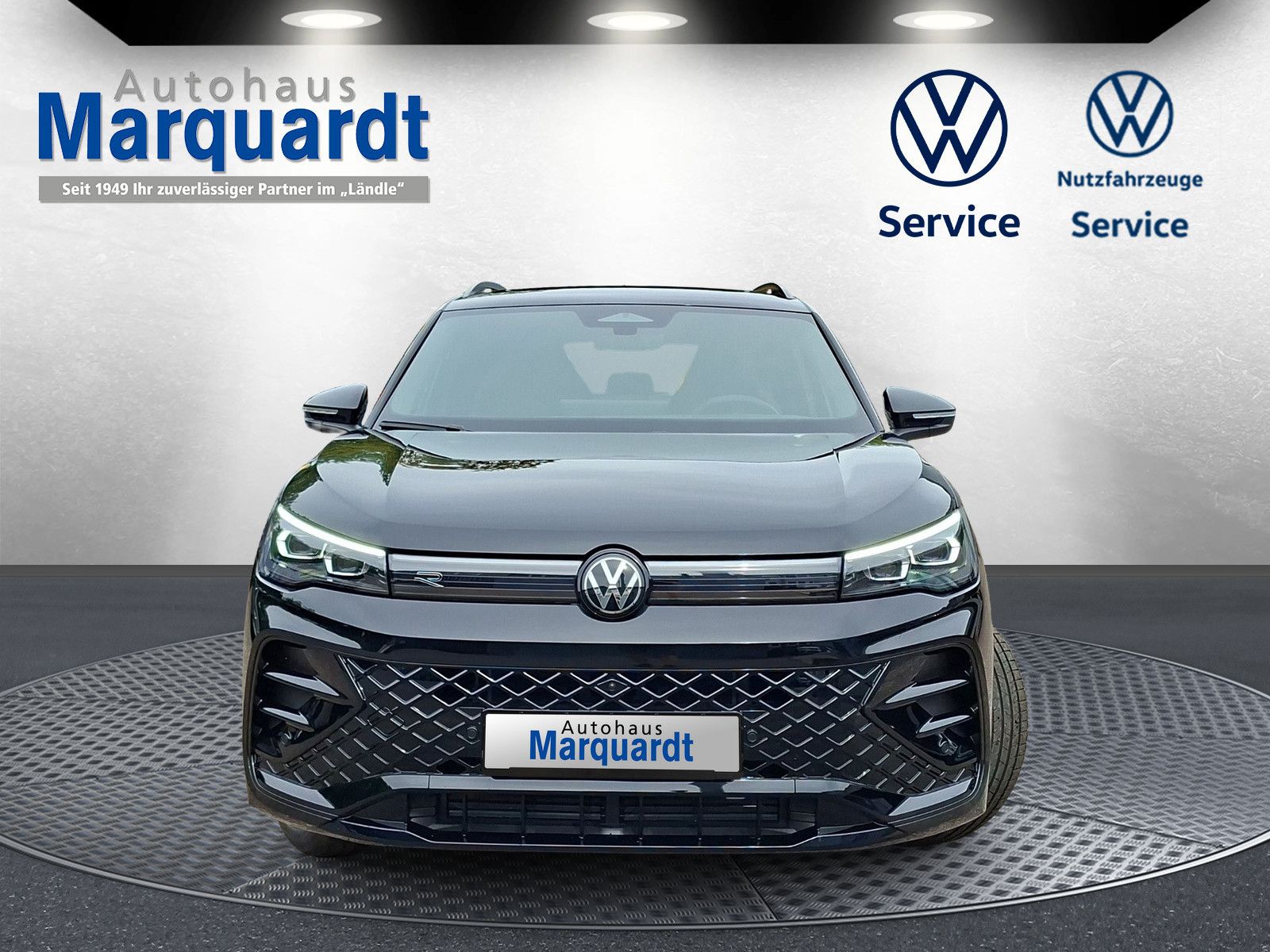 Fahrzeugabbildung Volkswagen Tiguan 1.5eTSI R-Line Pano IQMatrix AHK Headup