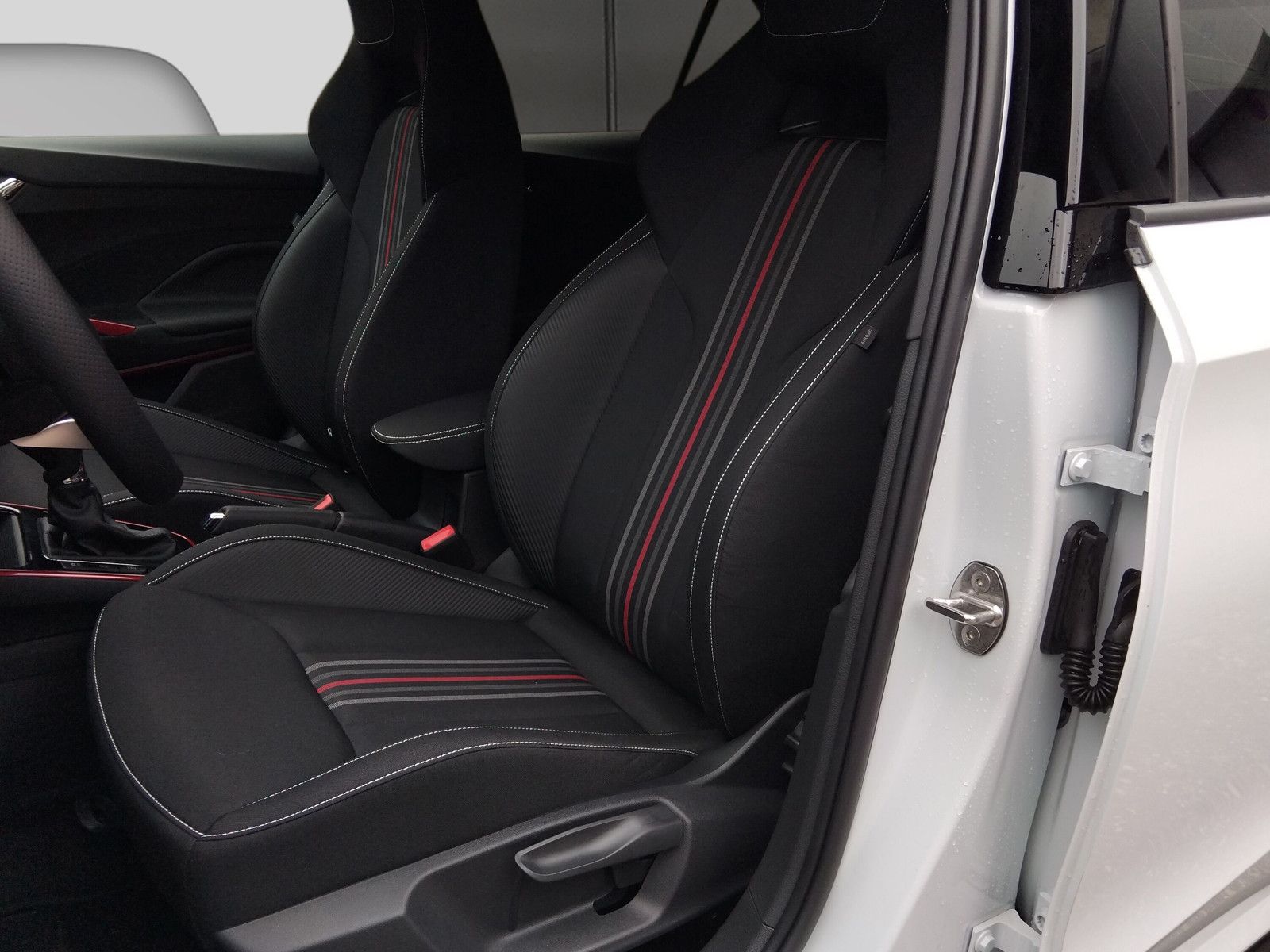 Fahrzeugabbildung SKODA Fabia 1.5TSI Monte Carlo ACC heizb.WSS Kamera