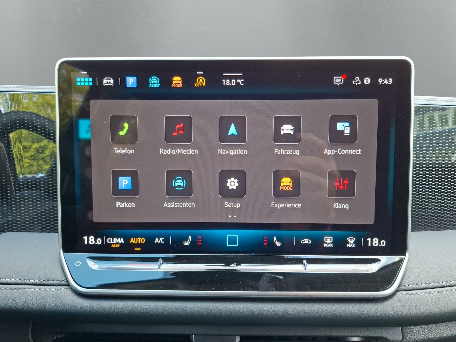 Fahrzeugabbildung Volkswagen Tiguan 1.5 TSI Plug-In-Hybrid AHK DCC Förderung