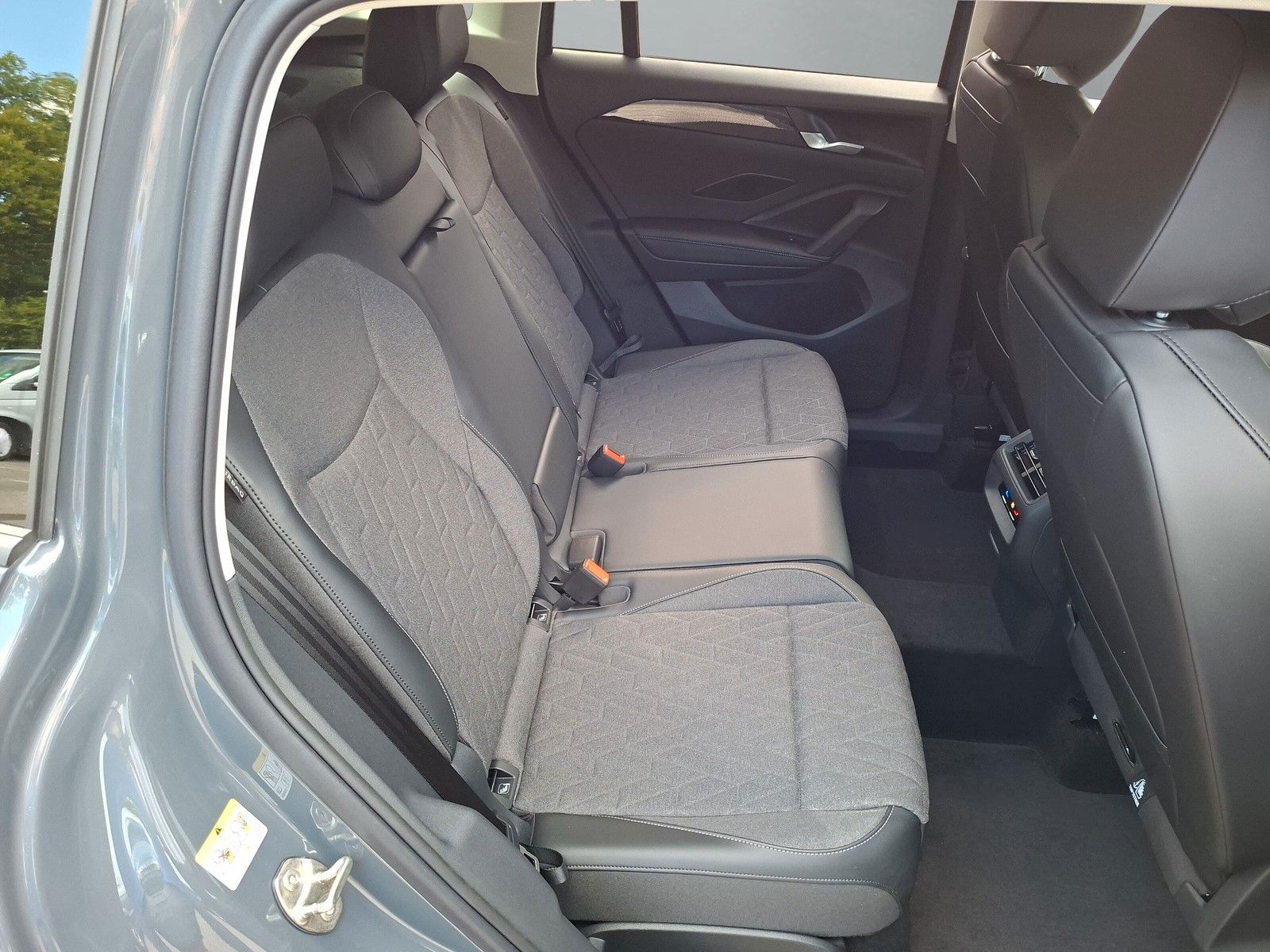 Fahrzeugabbildung Volkswagen Tiguan 1.5 TSI Plug-In-Hybrid AHK DCC Förderung