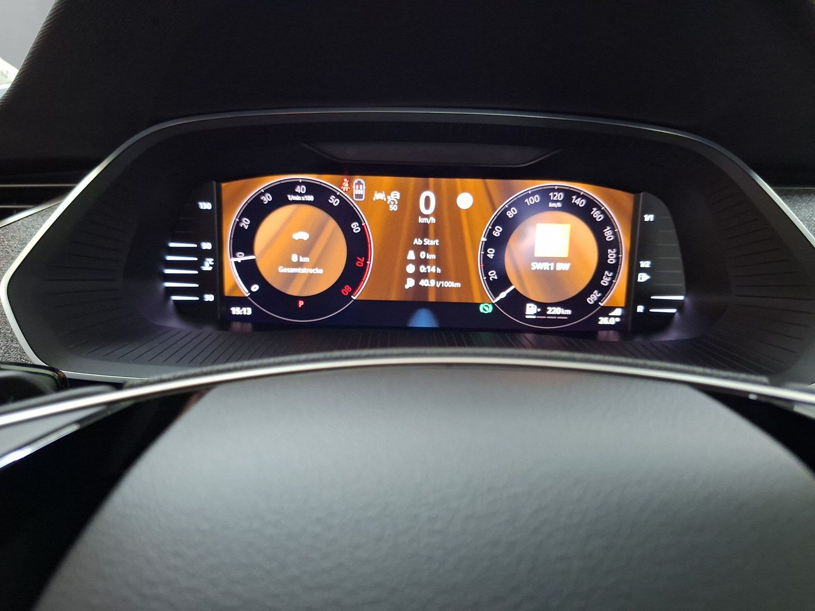 Fahrzeugabbildung SKODA Octavia Combi 1.5 Selection Standh.Navi Side AHK