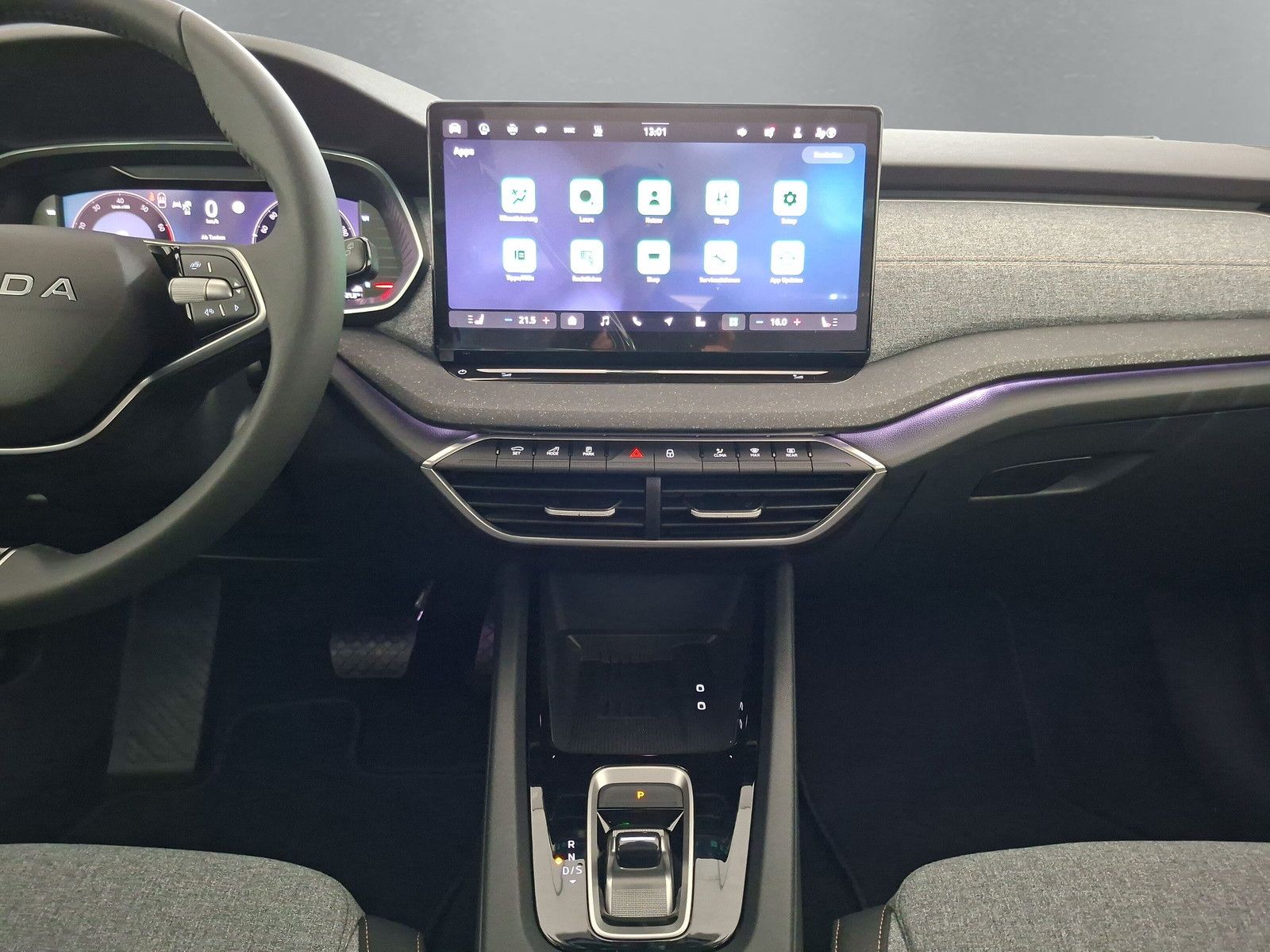 Fahrzeugabbildung SKODA Octavia Combi 1.5 Selection Standh.Navi Side AHK