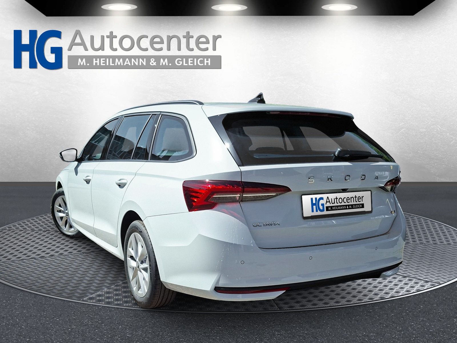 Fahrzeugabbildung SKODA Octavia Combi 1.5 Selection Standh.Navi Side AHK