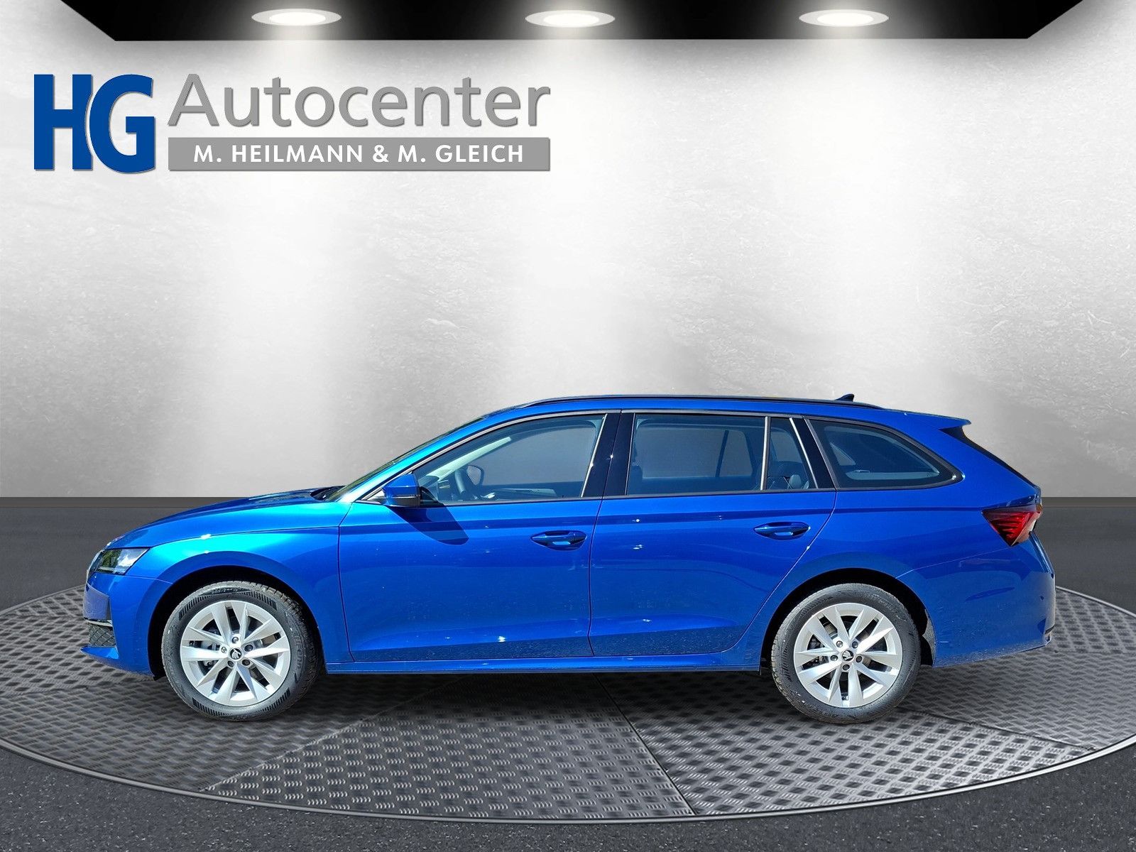 Fahrzeugabbildung SKODA Octavia Combi 1.5 Selection Standh.Navi Side AHK