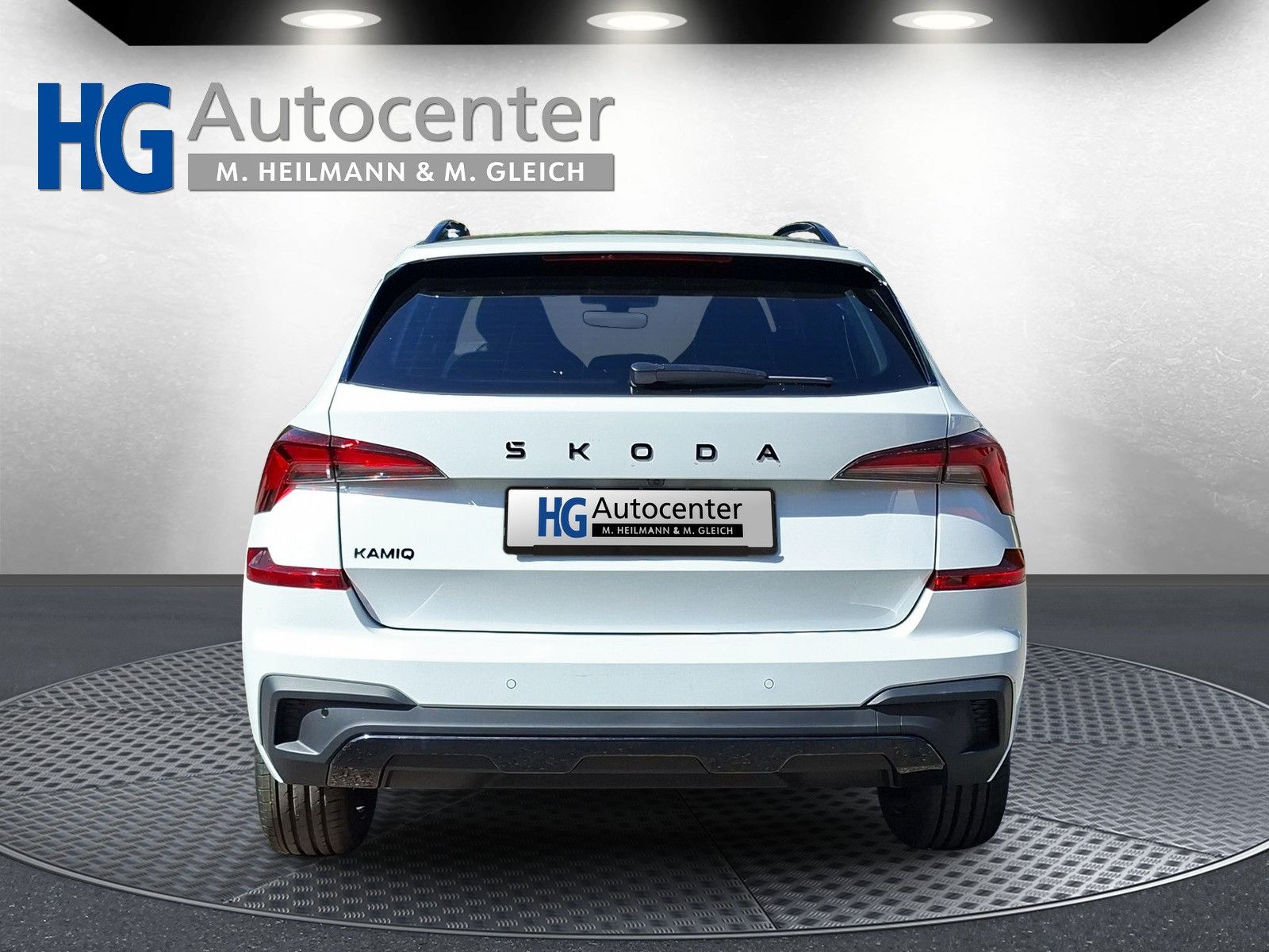 Fahrzeugabbildung SKODA Kamiq 1.5TSI Monte Carlo 18"eHeck AHK ACC Side
