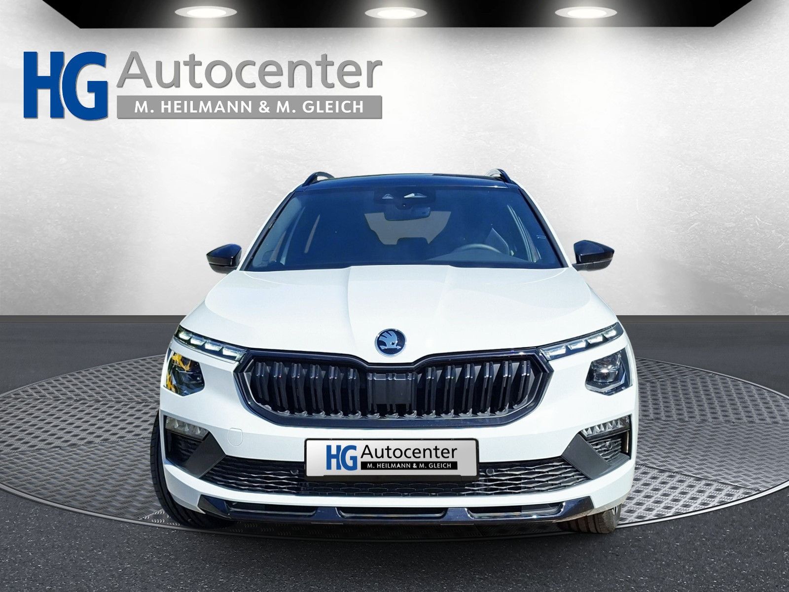 Fahrzeugabbildung SKODA Kamiq 1.5TSI Monte Carlo 18"eHeck AHK ACC Side