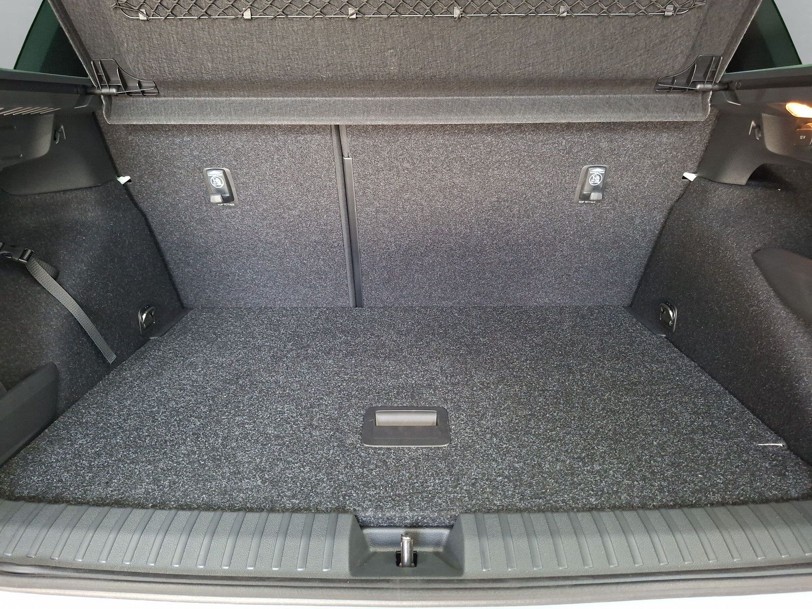 Fahrzeugabbildung SKODA Kamiq 1.5TSI Monte Carlo 18"eHeck AHK ACC Side